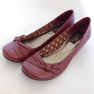 SO Red Maroon Flats